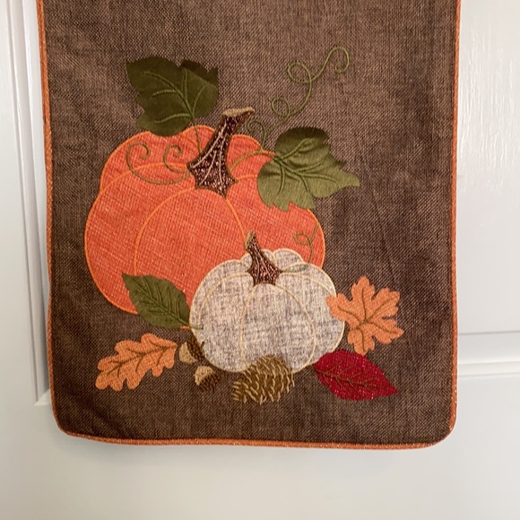 NWOT Harvest Table Runner - Picture 4 of 4